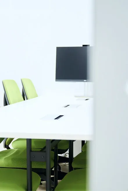 オフィスの会議室